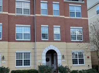 19400 Diamond Lake Dr, Leesburg, VA 20176