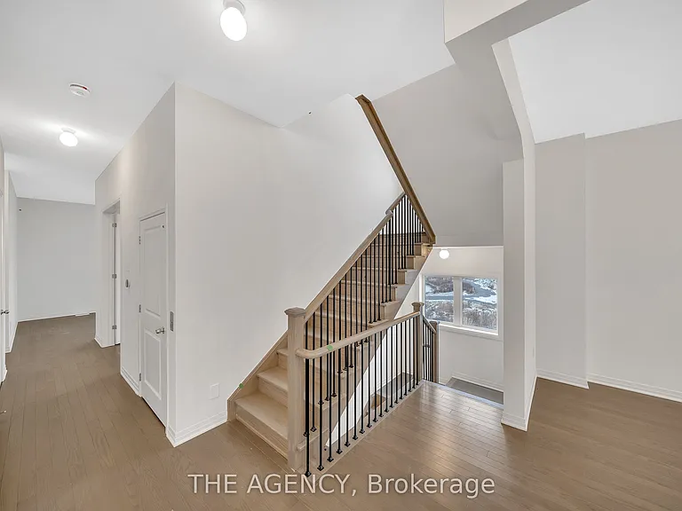 275 Port Darlington Rd — Photo 10