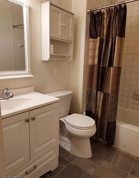 371 Lake Shr S #E — Photo 8