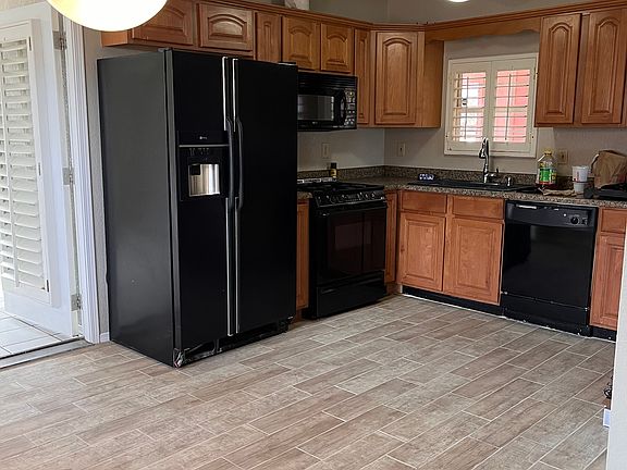 4th image of 9165 Cuernavaca Dr