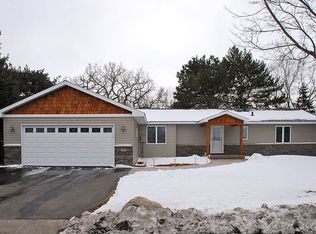 9511 Cedar Lake Rd, Saint Louis Park, MN 55426