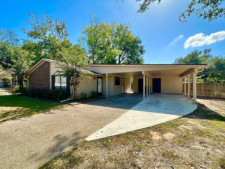 2725 Amy Ln — Photo 22
