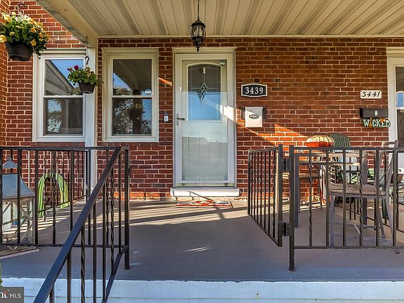 5th image of 3439 Dunran Rd