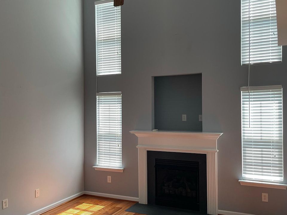 Great Room with working gas log fireplace