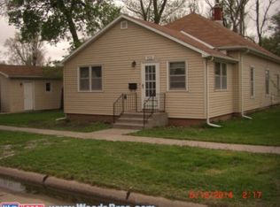 910 Dodd St, Wood River, NE 68883