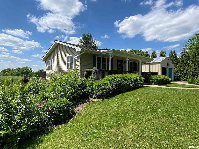 6525 N Kramm Rd — Photo 10