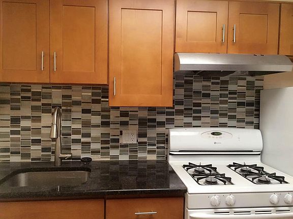 2nd image of 604-36 S Washington Sq #1404