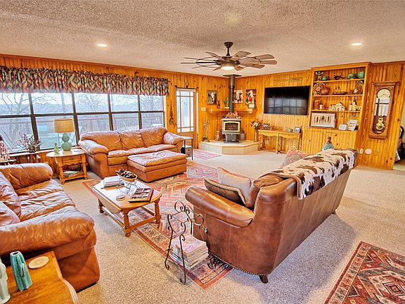 4th image of 858 Ford Rd