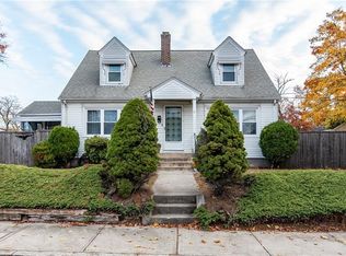11 Brookfield St, Providence, RI 02909
