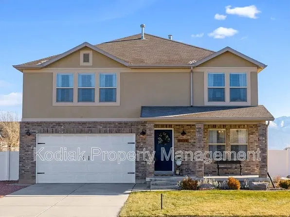 2449 S Doral Dr, Syracuse, UT 84075