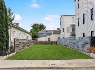 3423 Chartres St, New Orleans, LA 70117