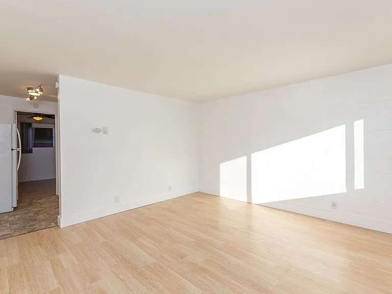 Viewmont Apartments — Photo 13