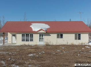 13984 Kluane Dr, Big Lake, AK 99652