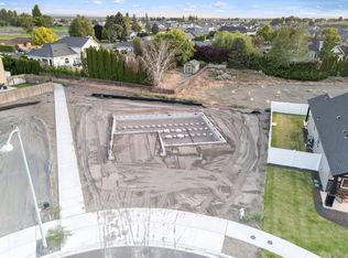 706 N Thrush Ct, Moses Lake, WA 98837