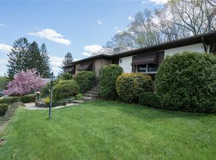 18 Greenfield St, Cranston, RI 02920