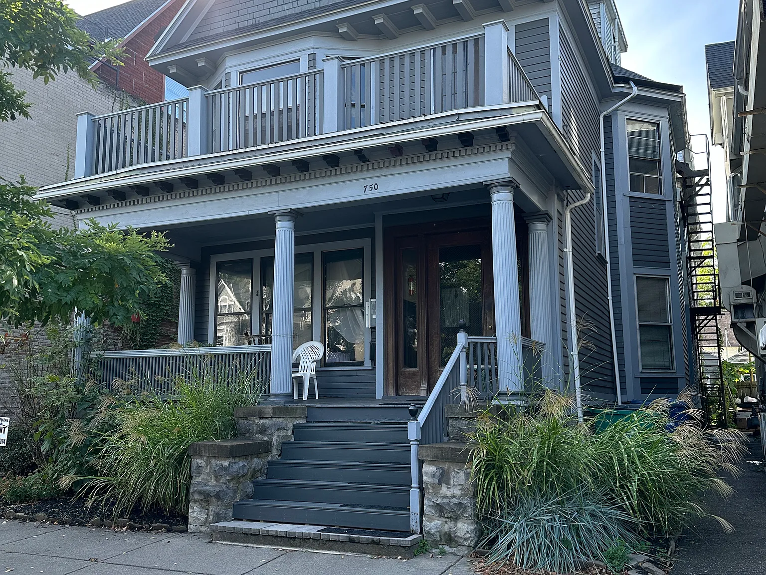 1 bed, 950 sqft, $1,095 — Photo 1