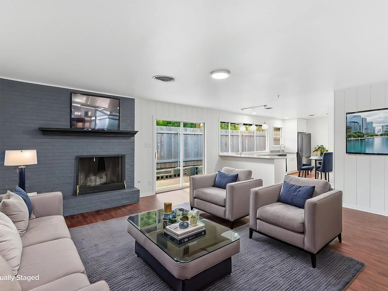 4 bed, 2.0 bath, 1908 sqft, $3,000 — Photo 2