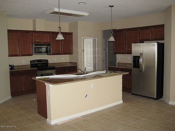 3rd image of 10339 OXFORD LAKES Lane #60