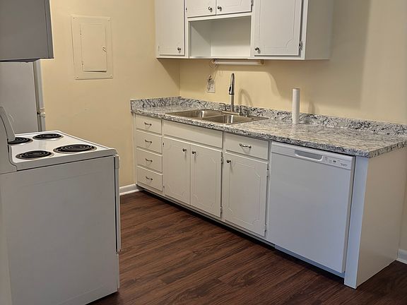 4th image of 2601 Hillsboro Pike APT M12