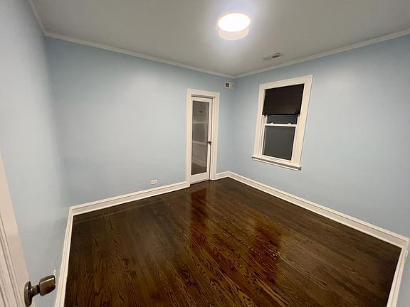 5th image of 4139 N Melvina Ave #2