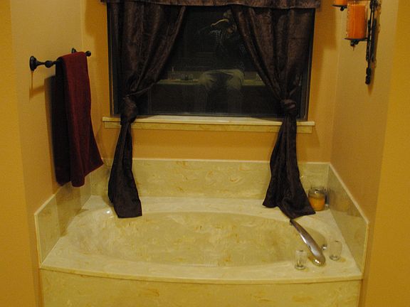 3rd image of 1523 Eastland Cir