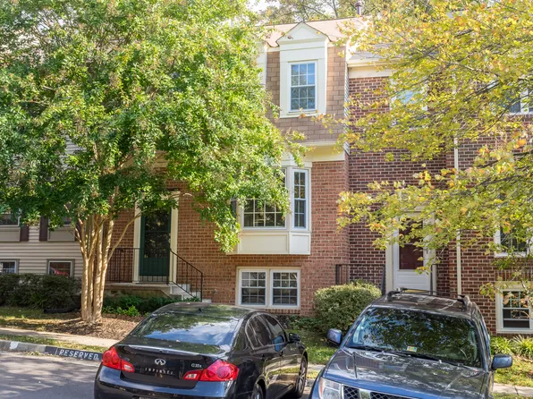 3745 Yorktown Village Pass, Annandale, VA 22003
