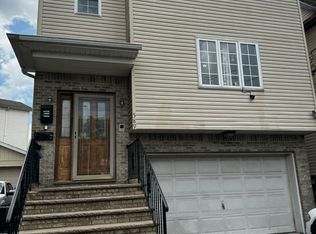 589 Meadow St, Elizabeth, NJ 07201