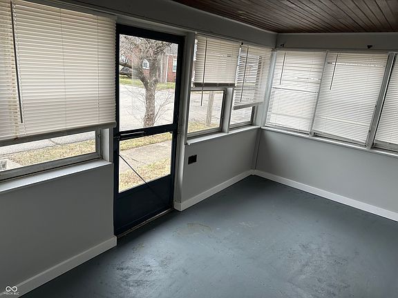 4th image of 1731 Newton St
