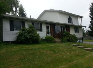 216 Willow Ln, Clarks Summit, PA 18411