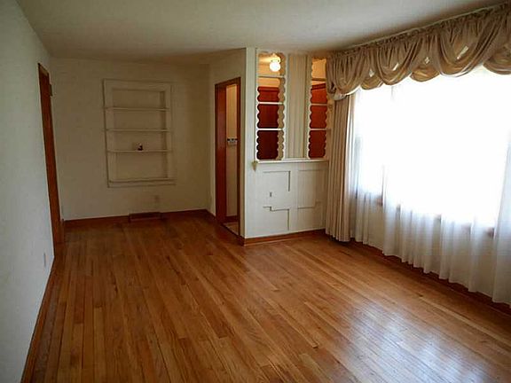 5th image of 267 Tillie Ln