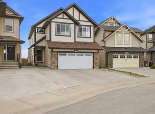 156 NW Skyview Shores Mnr NE, Calgary, AB T3N 0J2