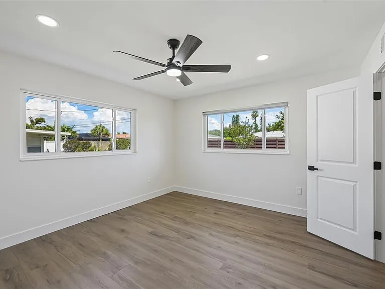 6735 Keystone Dr — Photo 26