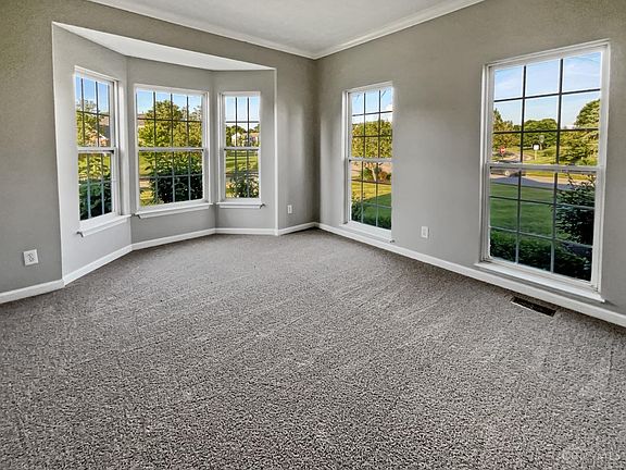 4th image of 1064 Hayward Cir