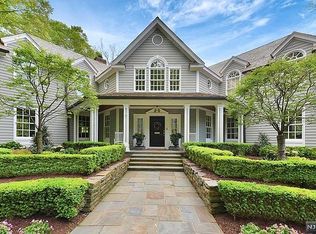 456 Hawthorne Pl, Ridgewood, NJ 07450