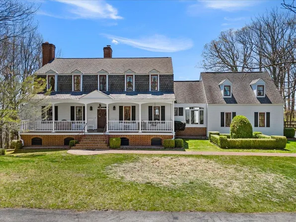 1350 S Jefferson Forest Ln, Blacksburg, VA 24060