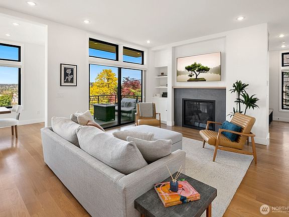 5th image of 728 W Etruria Street