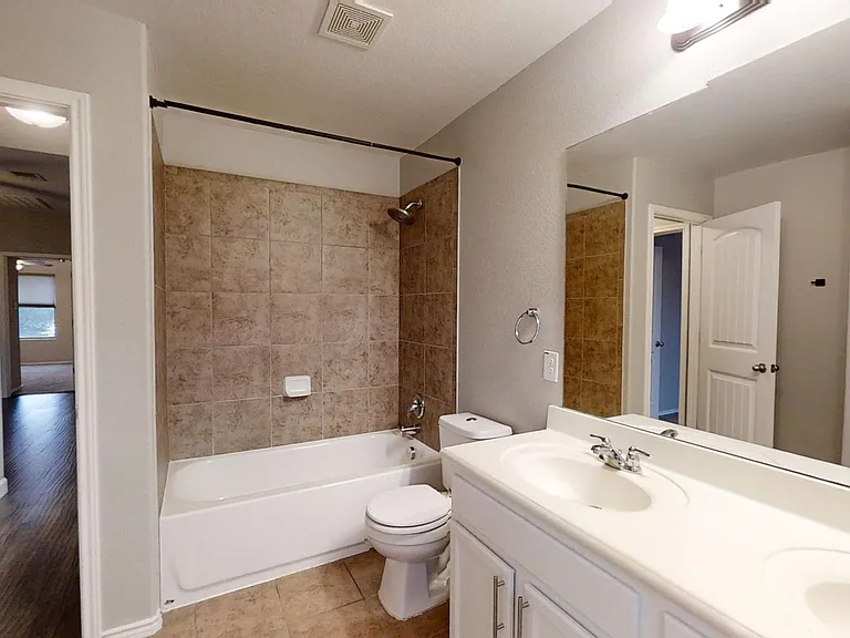 2915 Thunder Gulch — Photo 32