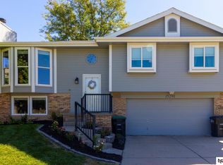 15291 Valley St, Omaha, NE 68144