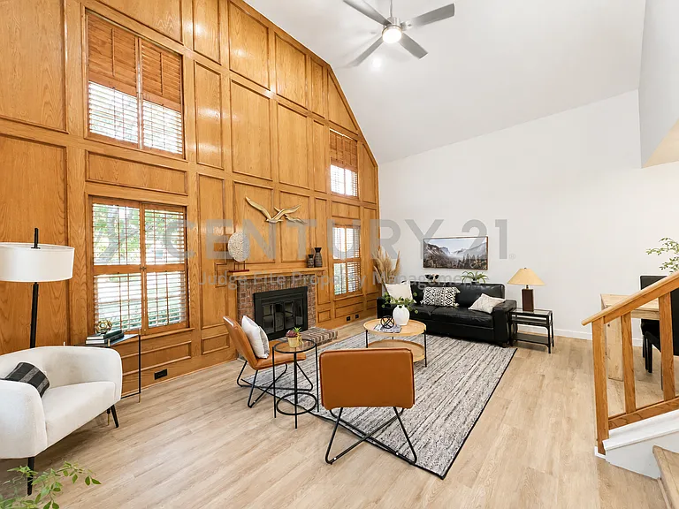 300 Lamesa Ct — Photo 2
