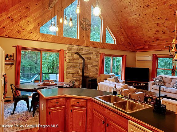 3rd image of 255 Old Gale Hill Road