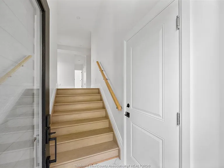 2224 Fraser Ave #2 — Photo 17