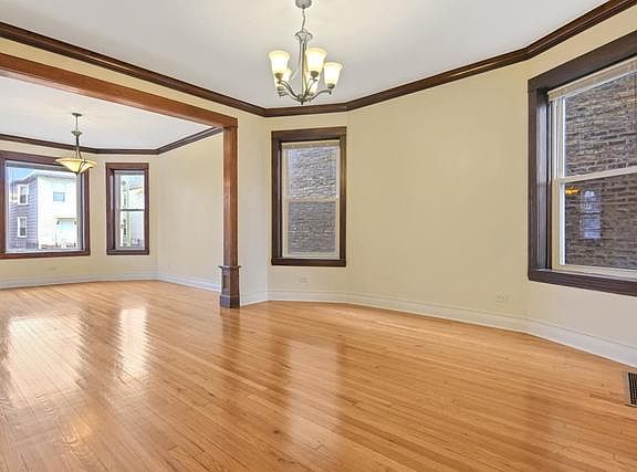 5th image of 2254 N Avers Ave #1