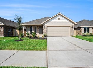 412 Bryan Way, Angleton, TX 77515