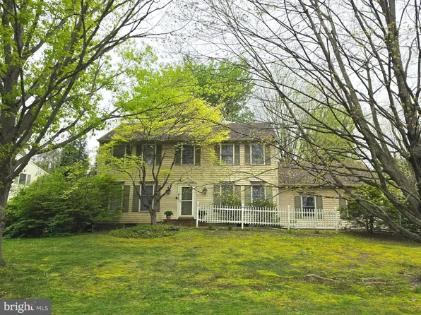 410 Cardinal Ct, Lancaster, PA 17603
