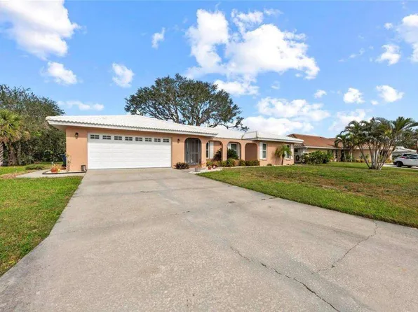 107 Corot Dr, Nokomis, FL 34275