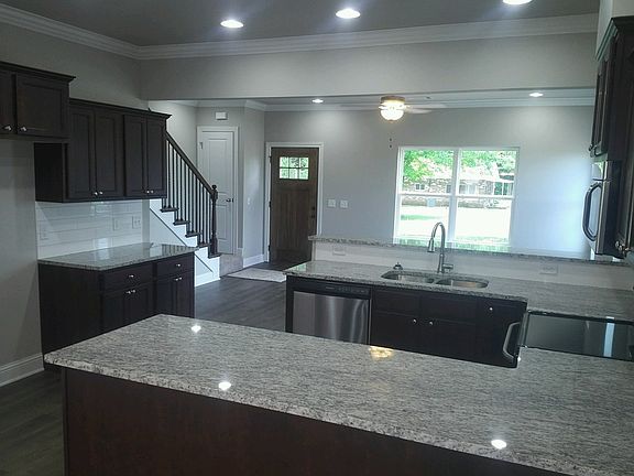4th image of 1746 N Sang Ave