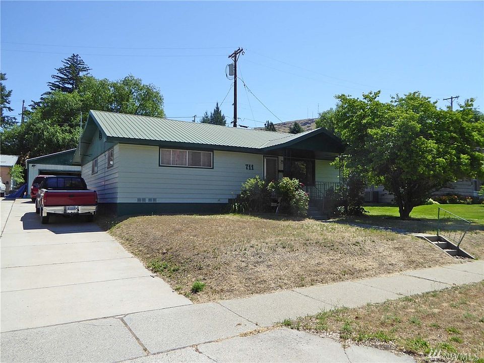 1st image of 711 Aspen St