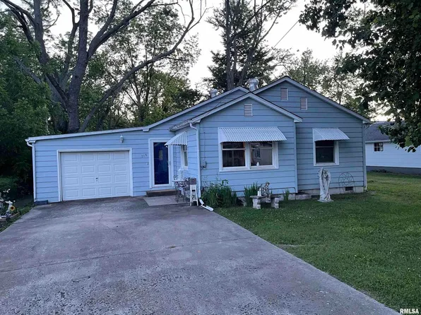 713 Beck St, Carmi, IL 62821