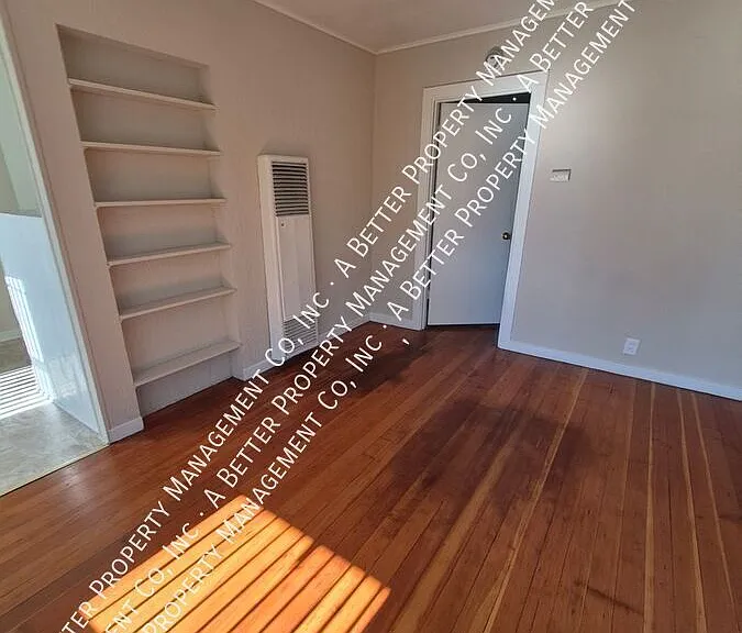 270 Redondo Ave #B — Photo 1