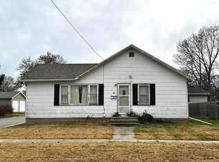 709 Sycamore St, La Porte City, IA